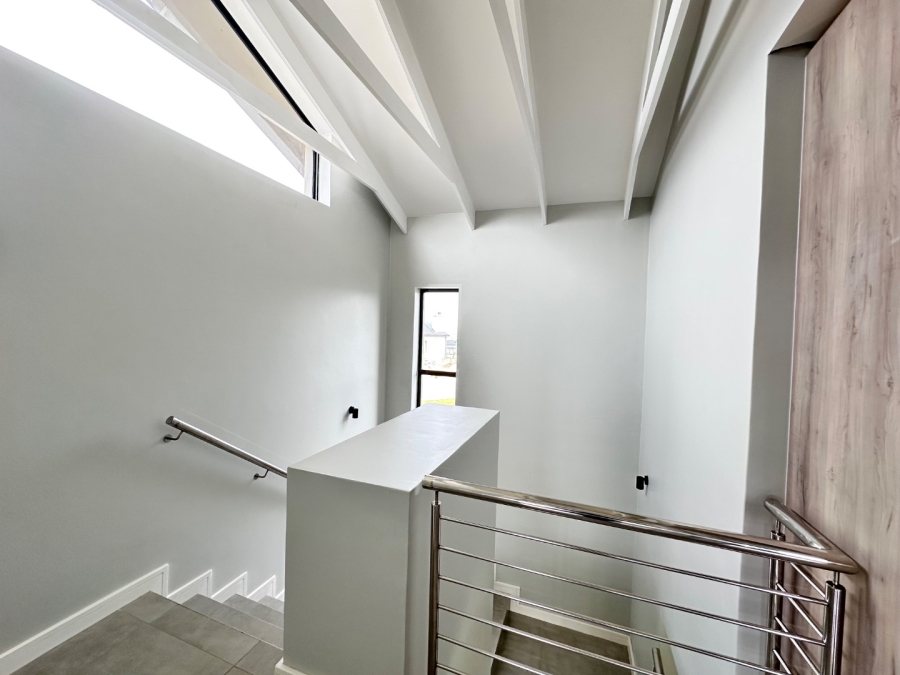 4 Bedroom Property for Sale in Hartland Lifestyle Estate Western Cape